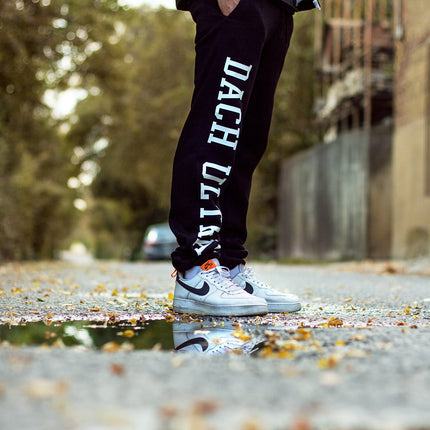 'DACH ULTRAS JOGGER' black